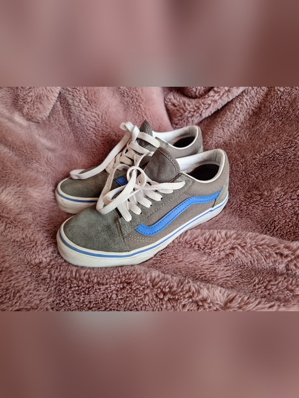 Vans Kids Gray Suede Sneakers with Blue Stripe